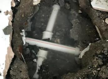 阿鲁科尔阳台漏水维修公司为您分享楼上楼下漏水怎么处理